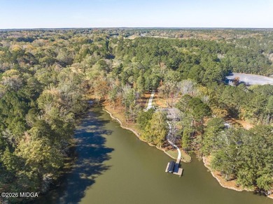 Lake Front Living at its Best!! Fully Furnished Stunning Newly - photo 13