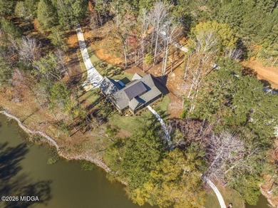 Lake Front Living at its Best!! Fully Furnished Stunning Newly - photo 15