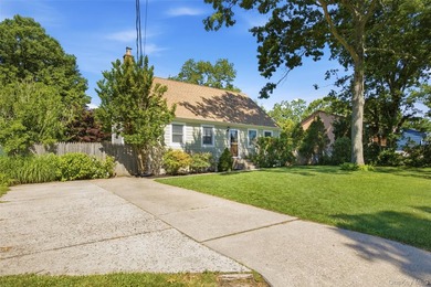 Welcome to this charming and well maintained 4 bedroom, 2 bath - photo 20