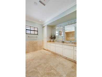Welcome to a rare opportunity on the shores of Lake Huntley - photo 21
