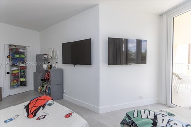 3 bedrooms, 3 bathrooms townhouse featuring unobstructed - photo 25