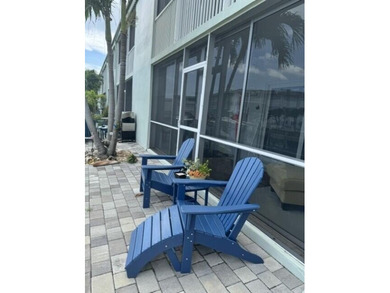 Welcome to this charming two-bedroom, two-bathroom condominium - photo 8