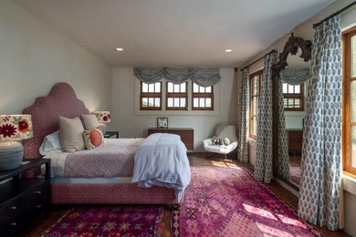 Nestled on 21.77 private acres in Bellevue, this Tuscan estate - photo 40