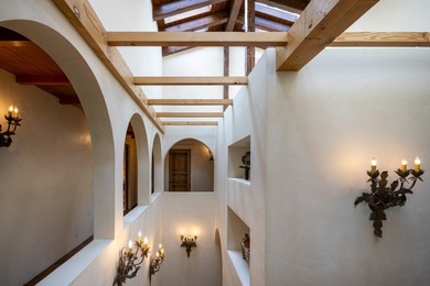 Nestled on 21.77 private acres in Bellevue, this Tuscan estate - photo 42