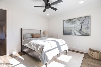 Lake Front Living at its Best!! Fully Furnished Stunning Newly - photo 43