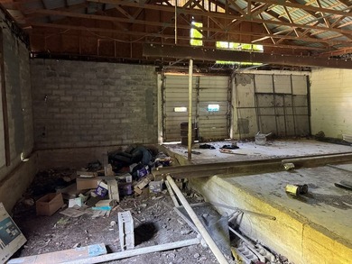 Commercially zoned warehouse for sale in the city limits-ideal - photo 4
