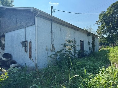Commercially zoned warehouse for sale in the city limits-ideal - photo 5