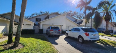 Lake Townhome/Townhouse For Sale in Palm Harbor, Florida