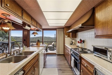 PROFESSIONAL PHOTOS COMING SOON! Beautifully maintained vintage - photo 11