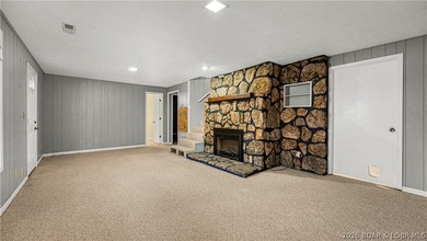 MOTIVATED SELLER-PRICE IMPROVED! The location on this 3 bed 2 - photo 16