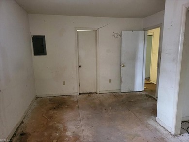 Priced at City assessment! Bring all offers! Cash only sale! - photo 21