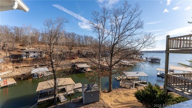 MOTIVATED SELLER-PRICE IMPROVED! The location on this 3 bed 2 - photo 29