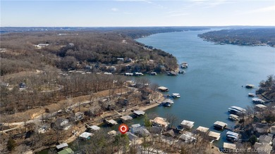 MOTIVATED SELLER-PRICE IMPROVED! The location on this 3 bed 2 - photo 34