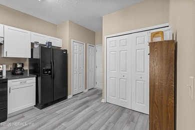 **LAKE VIEWS**CENTRAL LOCATION** Enjoy easy commutes with a - photo 9