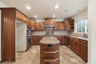 Charming 1920s single-level home situated in the highly - photo 11