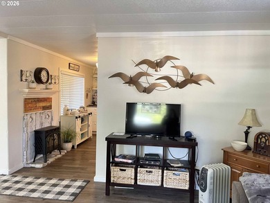 Charming 1-bedroom, 1-bath home located in the gated community - photo 18