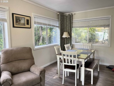 Charming 1-bedroom, 1-bath home located in the gated community - photo 21