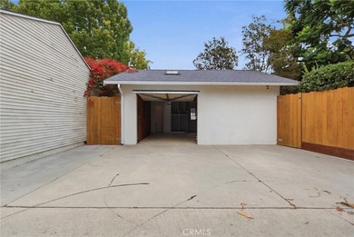Charming 1920s single-level home situated in the highly - photo 29