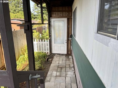 Charming 1-bedroom, 1-bath home located in the gated community - photo 41