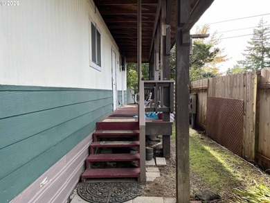 Charming 1-bedroom, 1-bath home located in the gated community - photo 42