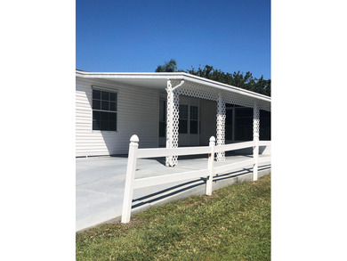Immaculate and in great condition home on a beautiful lot in the - photo 2