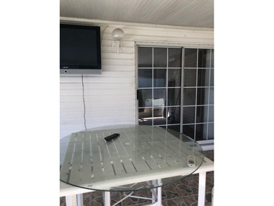 Immaculate and in great condition home on a beautiful lot in the - photo 8