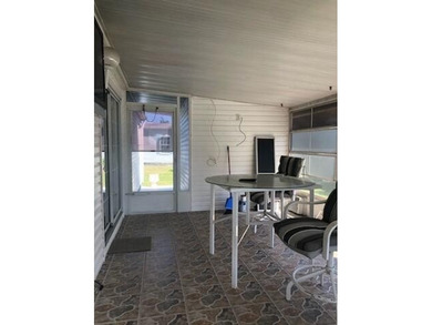 Immaculate and in great condition home on a beautiful lot in the - photo 9