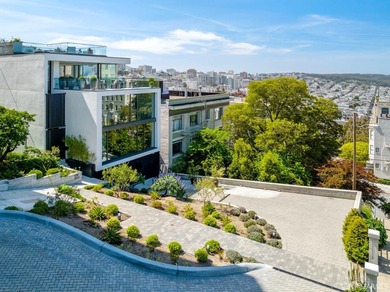 A rare offering - a modern architectural masterwork commanding - photo 4