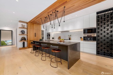 A rare offering - a modern architectural masterwork commanding - photo 7