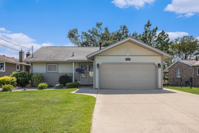 Lake Home For Sale in Brooklyn, Michigan