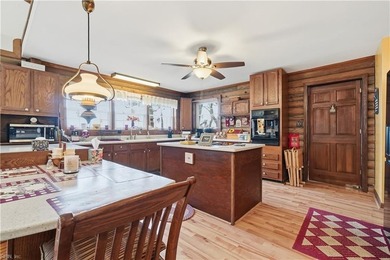 This beautiful, well-preserved log home, 3 BR, 2BA 1934sq ft is - photo 11