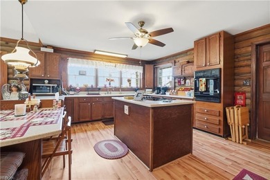 This beautiful, well-preserved log home, 3 BR, 2BA 1934sq ft is - photo 12