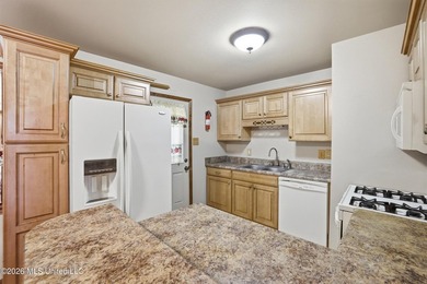 Must-see home in Forrest Cove Estates in D'Iberville! This - photo 14