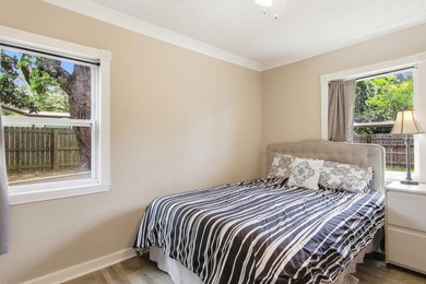 Great Investment or Starter Home in Shalimar! Solid block/brick - photo 22