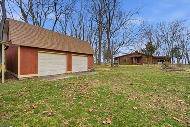 This beautiful, well-preserved log home, 3 BR, 2BA 1934sq ft is - photo 32