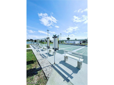 Discover comfort and convenience in this spacious manufactured - photo 36
