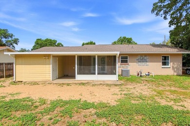 Great Investment or Starter Home in Shalimar! Solid block/brick - photo 39