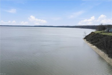This beautiful, well-preserved log home, 3 BR, 2BA 1934sq ft is - photo 42