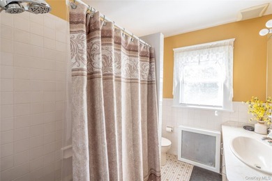 Welcome home to the highly sought-after Stephenson Park - photo 15
