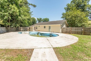Harbour Town is wonderful neighborhood and this 3-bedroom - photo 34