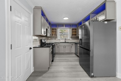 **ALL NEW APPLIANCES**UPDATED**WATERFRONT**POOL** Welcome home - photo 34