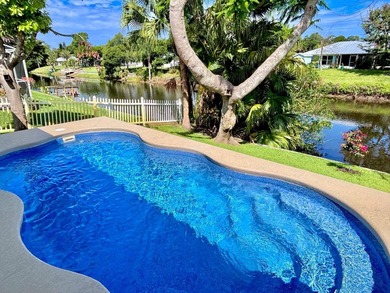 **Exceptional Waterfront Pool Home with Spectacular Canal - photo 3