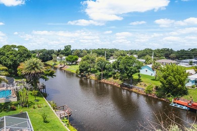 **Exceptional Waterfront Pool Home with Spectacular Canal - photo 7