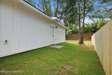 Welcome to your dream home! This beautifully crafted new - photo 8
