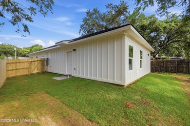 Welcome to your dream home! This beautifully crafted new - photo 9