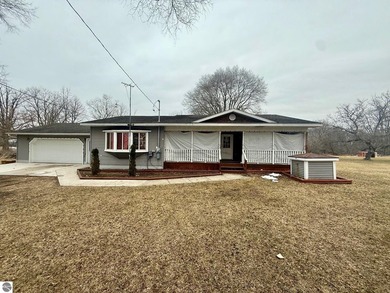 (private lake, pond, creek) Home For Sale in Riverdale Michigan