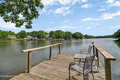 Turn-key waterfront home located on a quiet cul-de-sac with more - photo 5