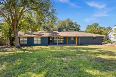 Lake Home For Sale in Gun Barrel City, Texas