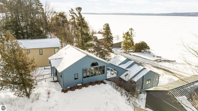 Crystal Lake - Benzie County Home For Sale in Beulah Michigan