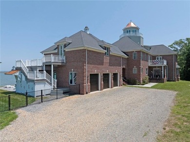 Paradise on the Potomac River! This extraordinary 4-story custom - photo 2